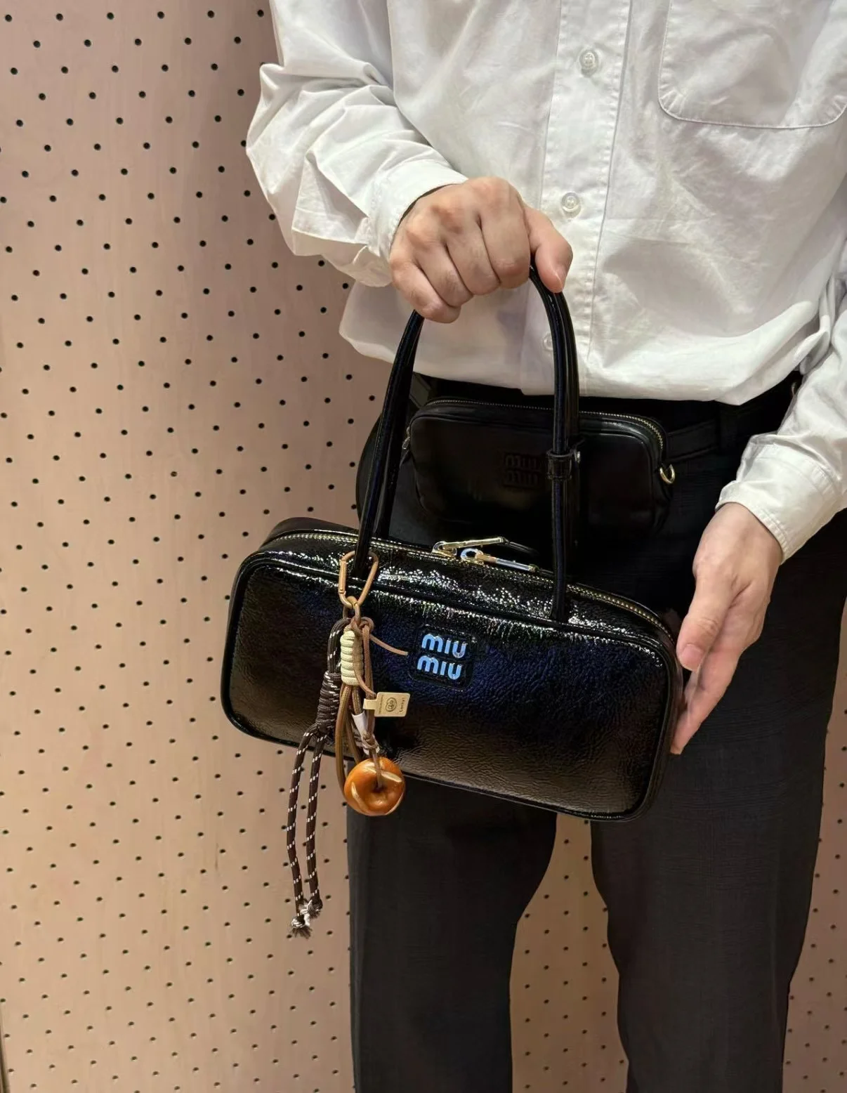 MIU MIU新款漆皮保齡球包