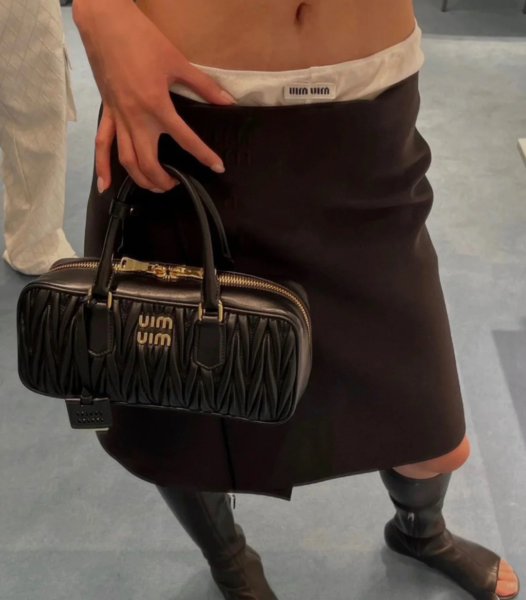 MIU MIU枕頭小方包 (小號)